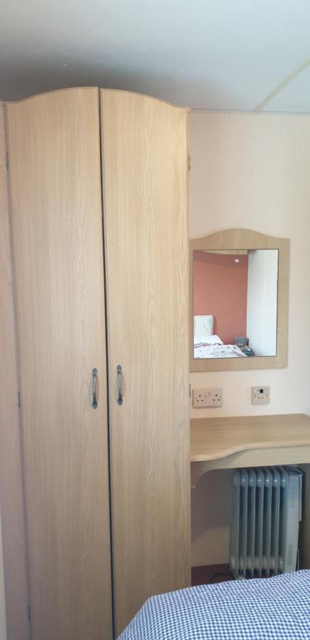 Tranquillity sea side caravan Appartamento Trimingham Esterno foto