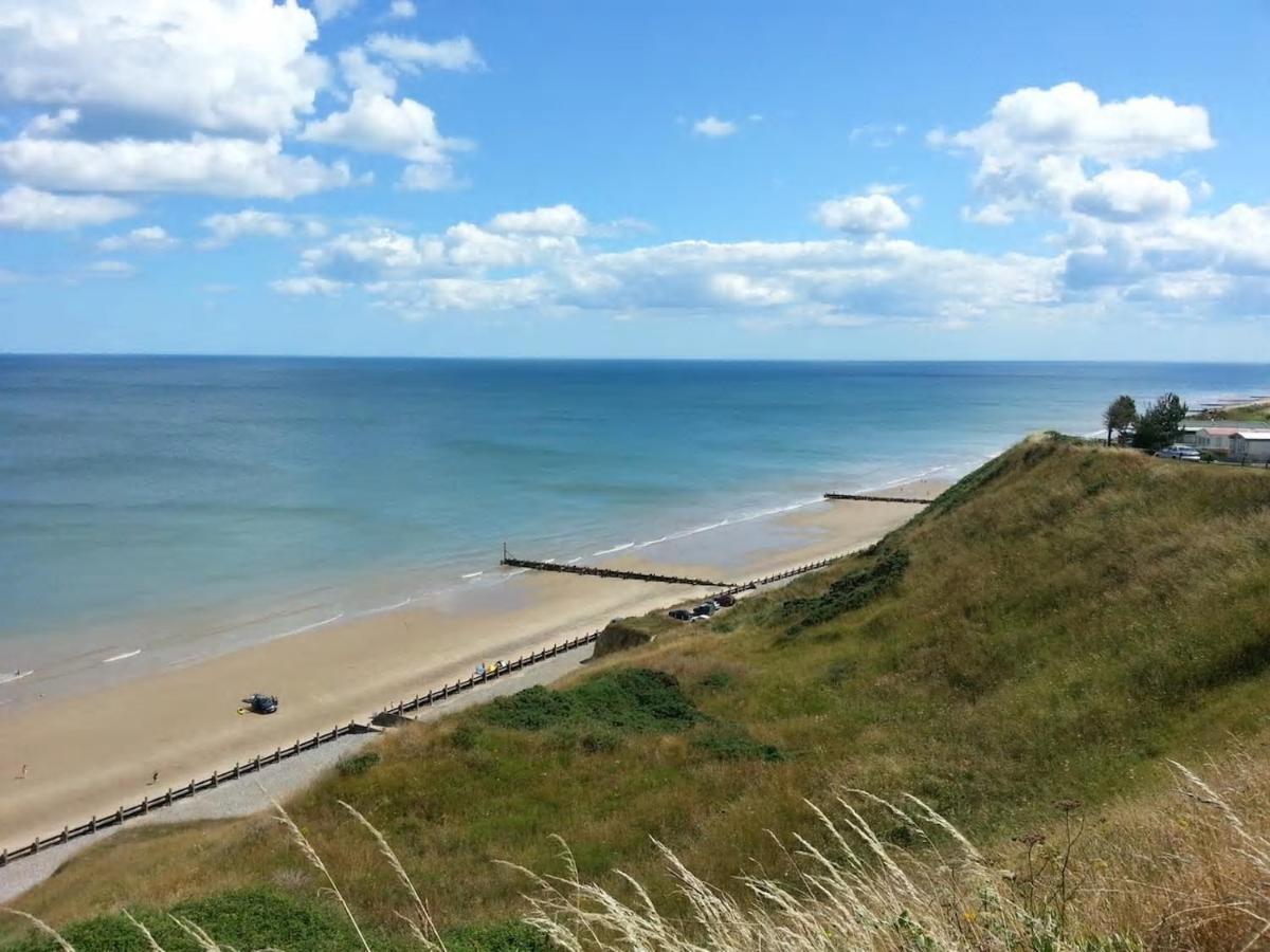 Tranquillity sea side caravan Appartamento Trimingham Esterno foto