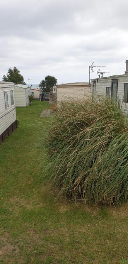 Tranquillity sea side caravan Appartamento Trimingham Esterno foto