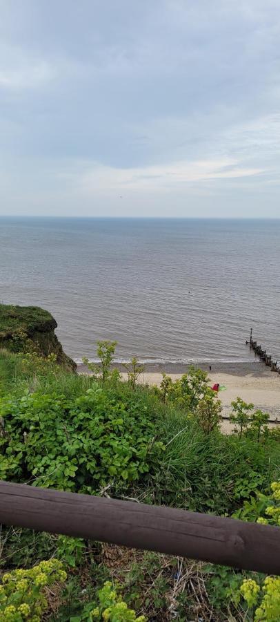 Tranquillity sea side caravan Appartamento Trimingham Esterno foto